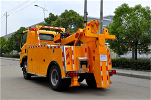 玉泉高速路拖车费